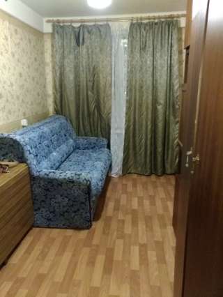 Сдаётся комната в 3-Х ком. квартие. Собственник не проживает. Соседи 2чел. снимают. Чисто.