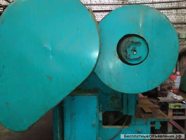 Гильотинные ножницы Н-3121 (12мм х2200мм)