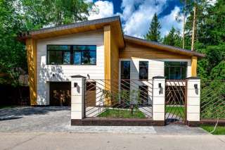 Новый м на коттедж под ключ с бассейном на большом лесном участке в поселке на Рублевке