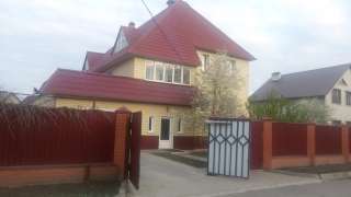 3-эт коттедж 383,3кв.м с з/у 14 сот. на Садовом Кольце в районе Сосновки