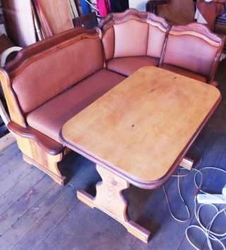 Кухонный уголок из натурального дерева