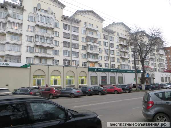 3-комнатную 80 кв.м., в центральной части города Зосимовская 40.