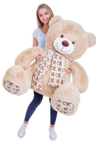 Огромный мишка