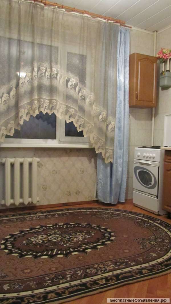 1 комн. кв-ру, Батайск, Ушинского, 7/10п; 40/20/10 Цена 3000000