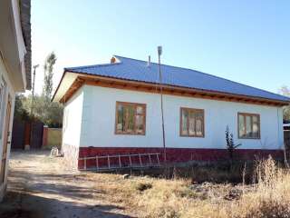 6 комнатный дом в городе Токтогул