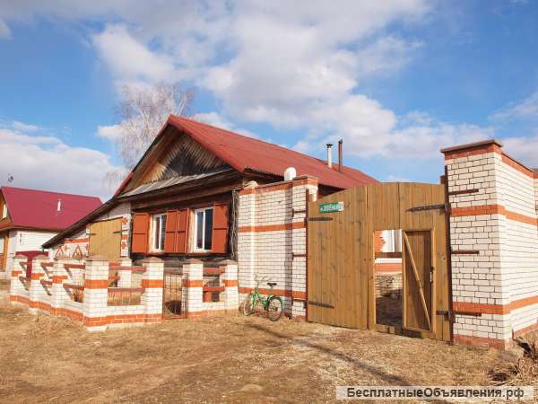 Дом с земельным участком село Великовское