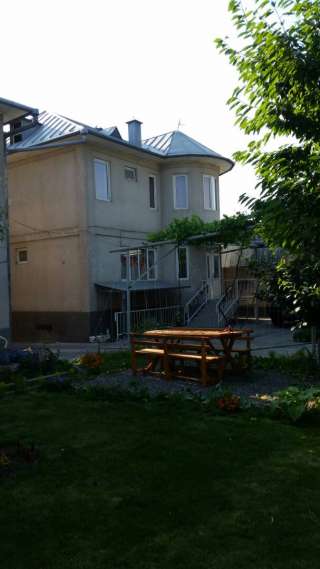 2 дома на 1 участке