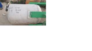 Емкость нержавеющая, объем — 0,3 куб.м., вертикальная