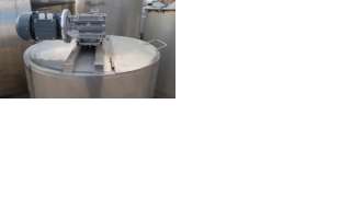 Емкость новая, нержавеющая, объем — 0,5 куб.м., термос, мешалка