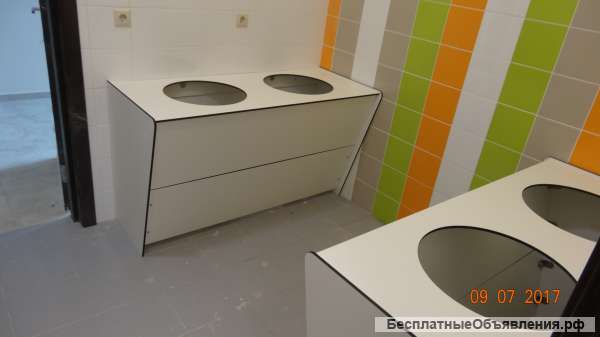 Туалетные сантехнические перегородки и кабины из HPL пластика, нержавеющая фурнитура