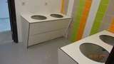 Туалетные сантехнические перегородки и кабины из HPL пластика, нержавеющая фурнитура