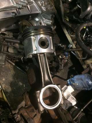 Поршень в сборе с шатуном Mitsubishi Fuso Canter 4M50T