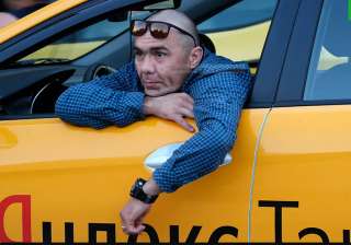 Водитель Яндекс такси на авто компании