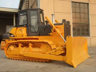 Бульдозер Shanghai PD135Y