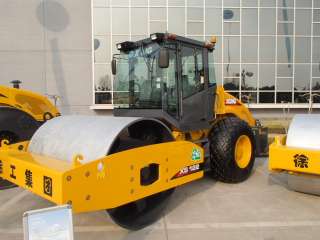 Дорожный каток XCMG XS122