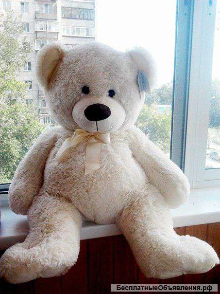 Плюшевый мишка ростом 80 см
