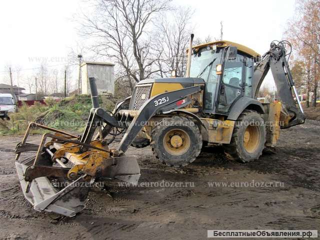 Экскаватор-погрузчик JOHN DEERE 325 J