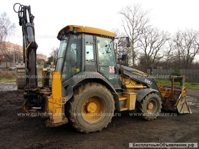 Экскаватор-погрузчик JOHN DEERE 325 J