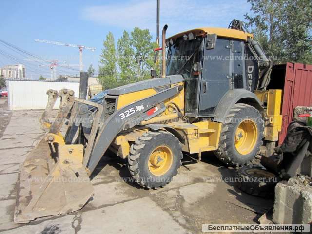 Экскаватор-погрузчик JOHN DEERE 325 J, 2012 года