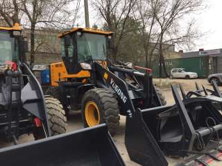 Фронтальный погрузчик Yugong 933