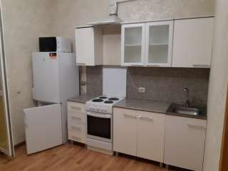 Сдаю 1 км. кв. на длительный срок