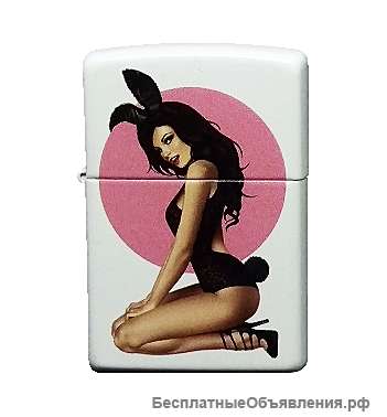 Зажигалка Zippo Sexy PinUp Brunette Bunny