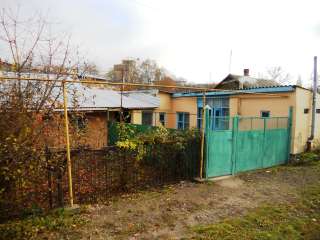 Г. Симферополь, 2 дома на участке 10 соток