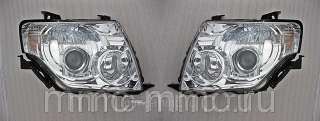 Mitsubishi Pajero 4 фара левая, правая под ксенон с корректором 8301A845 8301A846 мицубиси паджеро 4