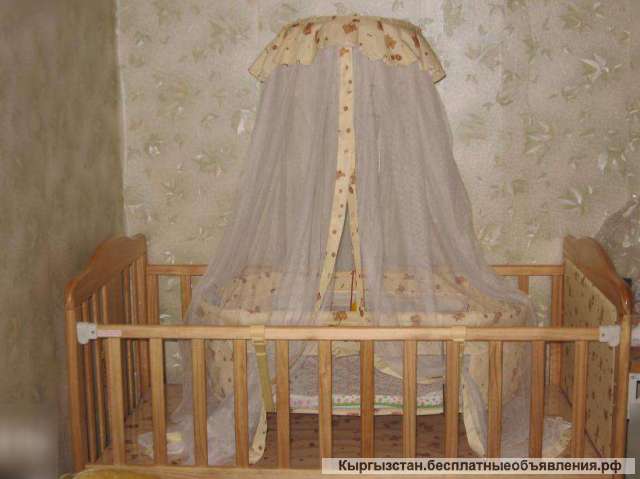 Детская кроватка