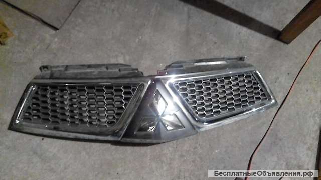 Mitsubishi L200 с 10- решетка радиатора хром MBG054NA Л200