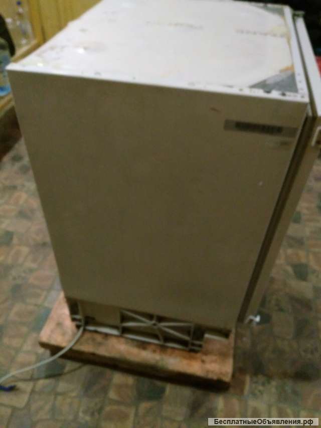 Морозильник встраиваемый ELECTROLUX EUU 1170