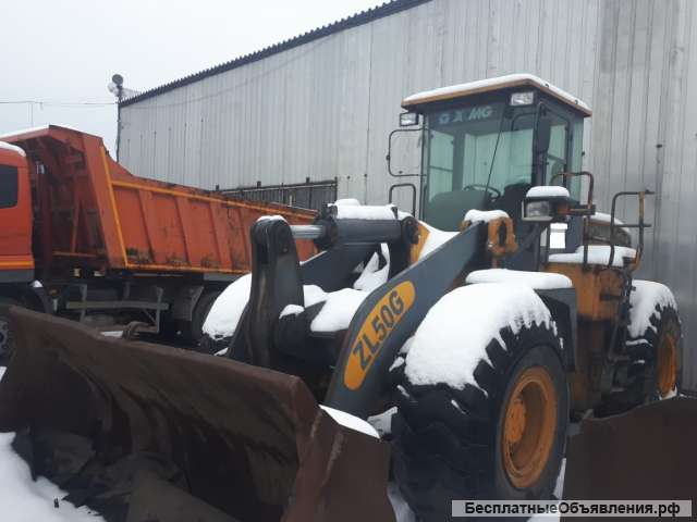 Погрузчик фронтальный