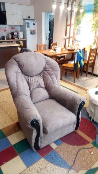 Перетяжка, ремонт мягкой мебели