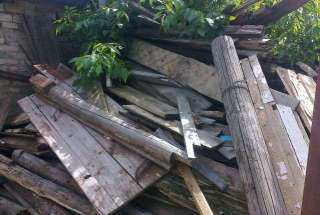 Дрова после разборки домов