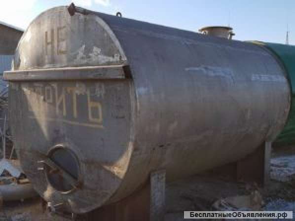 Емкость нержавеющая, объем -10 куб.м., горизонтальная