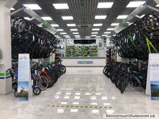Продавец-консультант в торговом зале