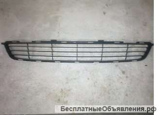 Toyota Corolla 06-09 Решетка в бампер 5311212131 для королла