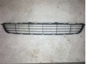 Toyota Corolla 06-09 Решетка в бампер 5311212131 для королла