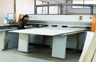 Мебельная фабрика изготавливает на заказ различную мебель и изделия из дерева