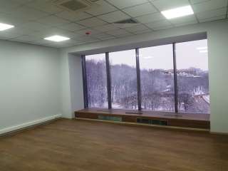 Сдаю офис 41 кв.м. с панорамным остеклением с видом на Садовое кольцо