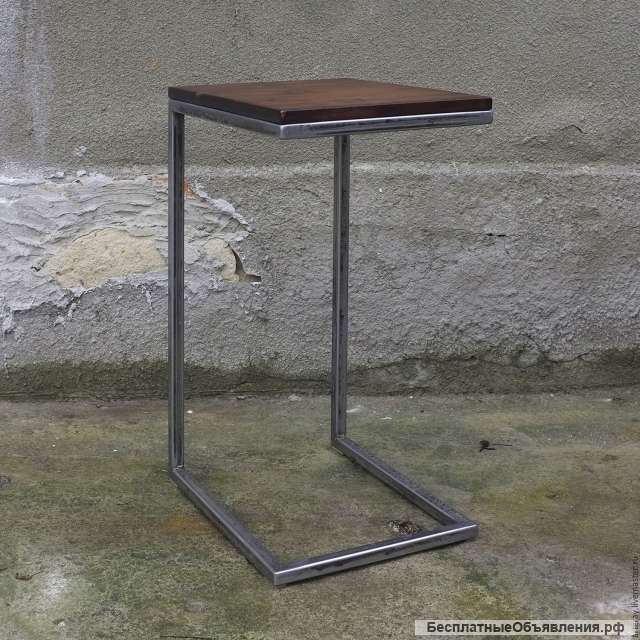 Приставной столик