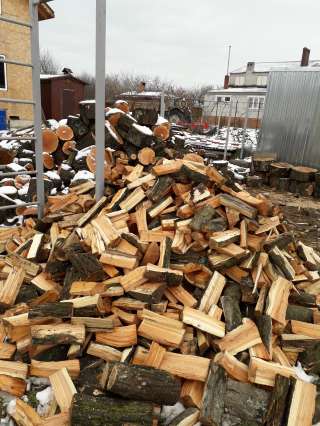 Дрова акация(колотые и чурками)