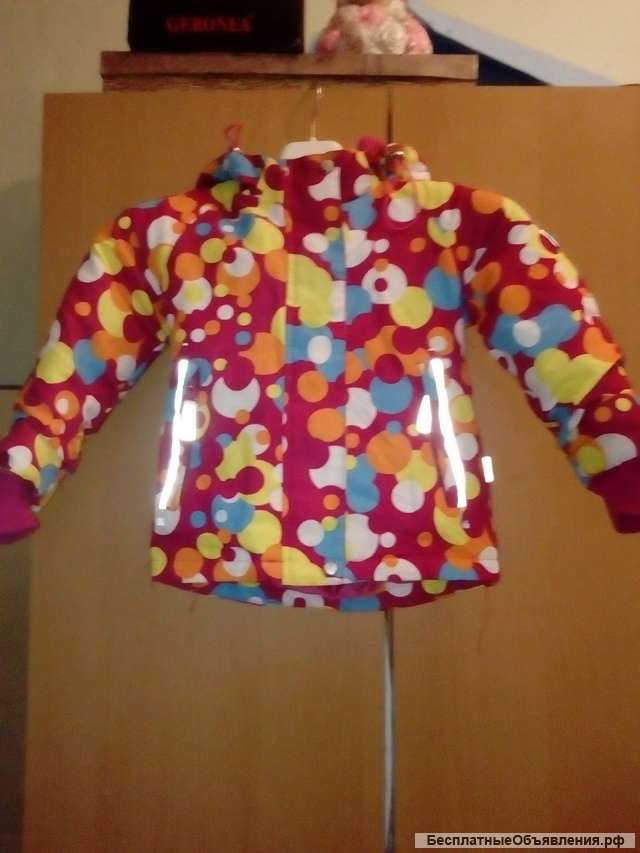 Курточка на девочку