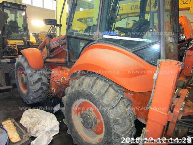 Экскаватор-погрузчик Kobelco 200, 6700 м/ч, макс. опции