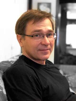 Домашний мастер выполнит быстро и с гарантией качества работы по дому