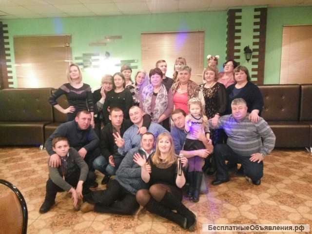 Тамада и диджей со своей аппаратурой