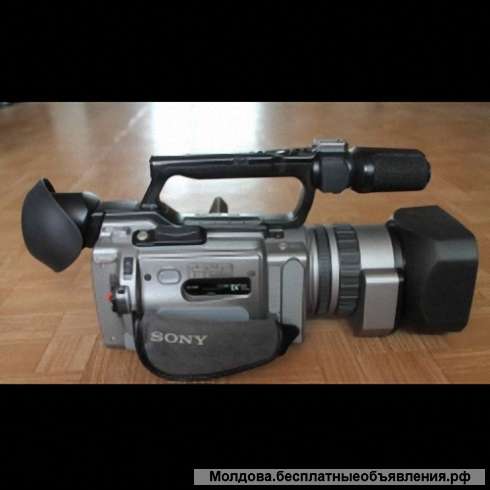 Видеокамера со световым оборудованием Sony DCR-VX2100E техсостояние отличное