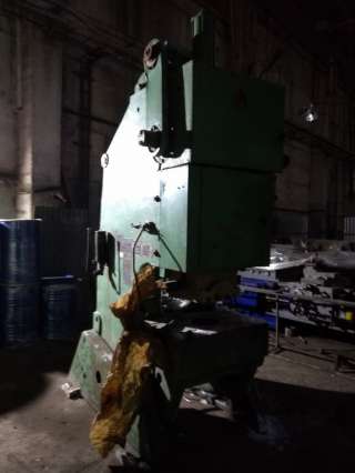 Кривошипный пресс КД2330