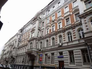 Помещение 174 кв м в центре, от м. Кропоткинская 5 мин пешком.