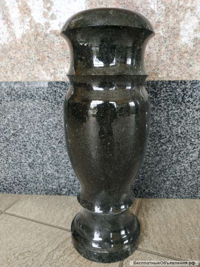 Ваза из гранита H20 D12